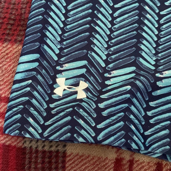 UA, size M - Picture 2 of 4